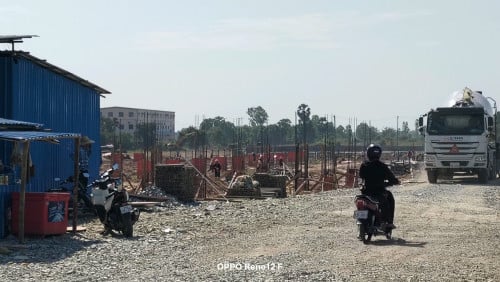 ដីអាជីវកម្មក្បែរព្រលានយន្តហោះ លក់បន្ទាន់