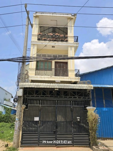 ផ្ទះលក់នៅម្ដុំវត្តពោធិញ្ញាណ