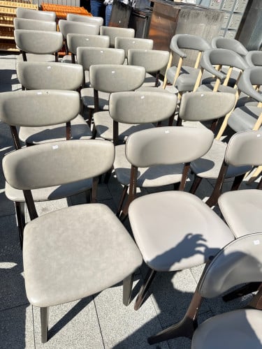 កៅអីសាឡុង