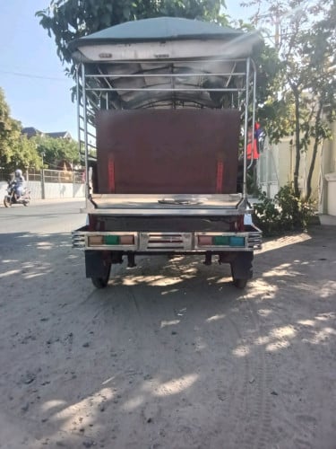 កង់បីលក់