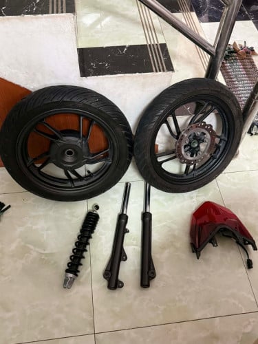 តម្លៃ​ធូរ​ៗ(គ្រឿងរបស់ម៉ូតូហុងដា)