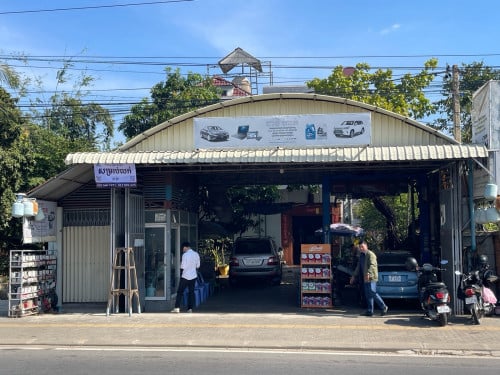 ផ្ទះអាជីវកម្មធំ 6A