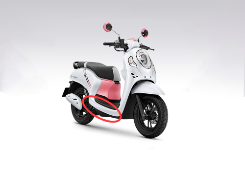 អាវម៉ូតូ Honda scoopy 2022 អមបាតខាងស្តាំ ពណ៌សសុីន ក្រុមហ៊ុន