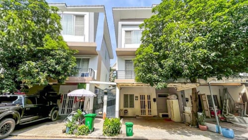 វីឡាកូនកាត់ LC2 សល់ដីចំហៀង សម្រាប់ជួលនៅបុរី ប៉េងហួត បឹងស្នោ មឺហ្គឺរៀន2