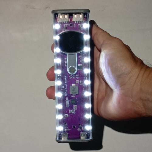 ប្រអប់Powerbank ដាក់ថ្ម 18650 បាន8កូន