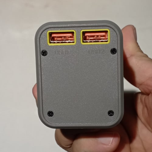 ប្រអប់Powerbank ដាក់ថ្ម 18650 បាន8កូន