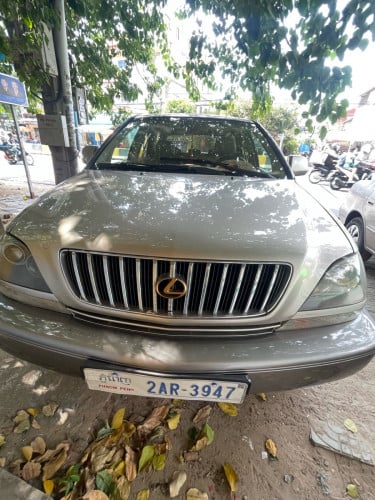 ឡានលក់RX300 ឆ្នាំ99 ប៉ុង2 ឡានស្អាត $7800ចរចាបាន