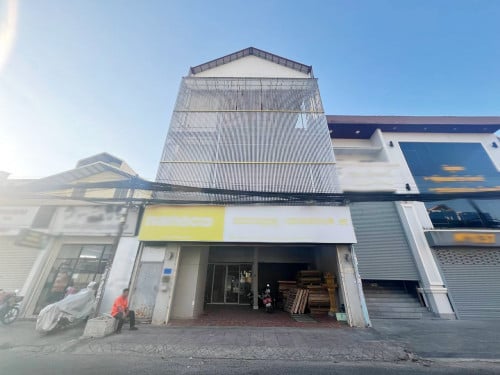 ផ្ទះអាជីវកម្មសំរាប់ជួល នៅជិតសាលាវ៉ាន់ដា | Shop rent near Vanda Institute