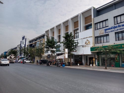 ផ្ទះអាជីវកម្មសម្រាប់ជួល | Shophouse For Rent