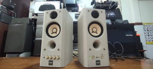 លក់កូន Speaker Yamaha ប្រេីភ្លេីង110V