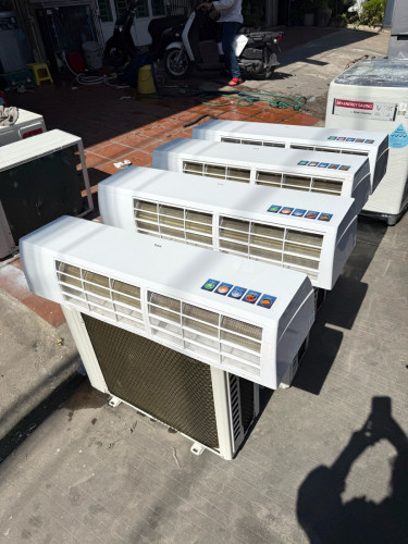 ម៉ាសុីនត្រជាក់ TCL 2.5hp មួយទឹកៗមេស្អាតៗ មានច្រើនគ្រឿងតម្លៃធូរៗ