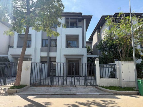 🏠វីឡាភ្លោះសម្រាប់ជួល នៅក្នុងបុរីជីបម៉ុងលែនម៉ាក 60m