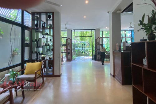 12 Room Hotel For Rent in Toul Kork