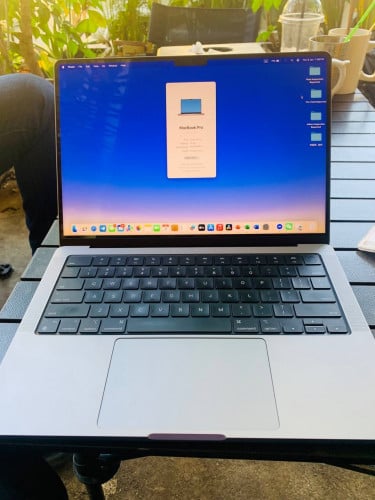 MacBook Pro M1 14-inch 512GB (student&office staff)