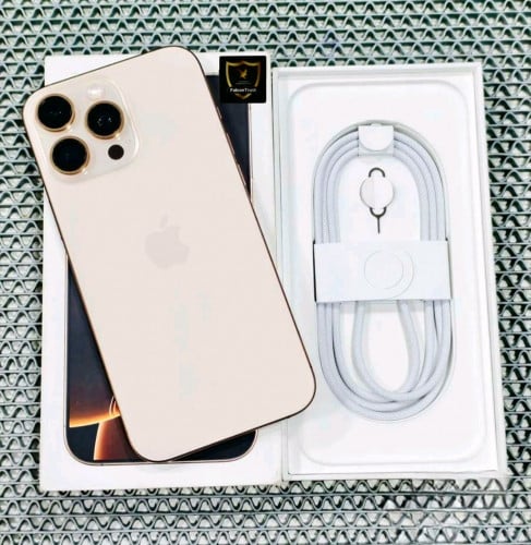 16 Pro Max ស្អាតដូចថ្មី99% ថ្ម100 នៅធានា4ខែ XA 256GB Fullset មានប្រអប់