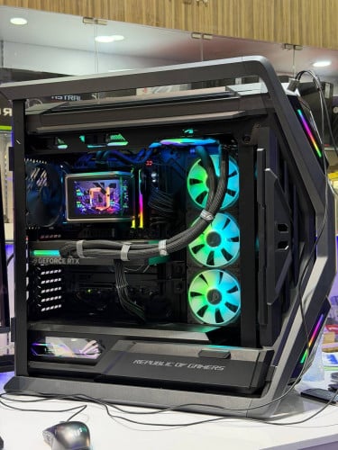 Computer Intel Ultra 9 285K & RTX5090 Like New 99%