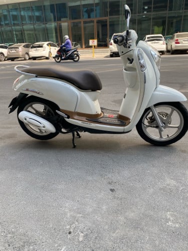 Honda scoopy 2015