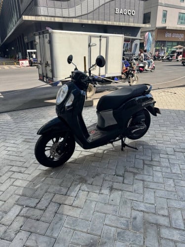 Honda scoopy 2023