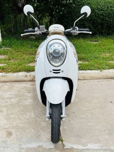 Honda Scoopyi 014 ម៉ាស៊ីនតាន់ហាប់នែនជិះស្រួលស្ងាត់ស្ទុះមិនលាន់មានពន្ធកាតគ្រឺ