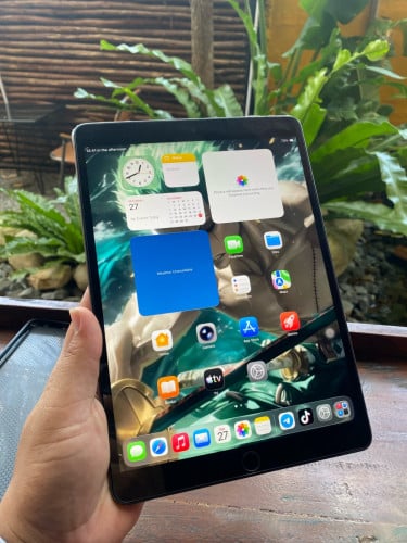 iPad Air 3 256g មានស្គេន ថ្មីស្អាត 98%