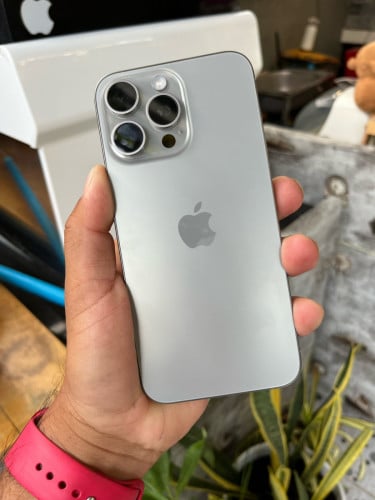 iPhone 15 PM 256G ZP ខ្ជី​ 99% សានុំណែន​ក្តន់​ ថ្មសុីន​ 90% 745$ ភ្នំពេញ​ 098390490 ទួលពង្រ​ ​