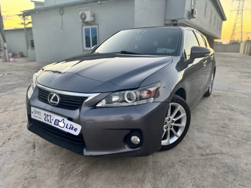 Lexus CT200H 2013 fullឡានថ្មីស្អាតលក់តំលៃចរចាបានអត់បុកអត់ច្រះឡានស៊ីនមួយជុំ