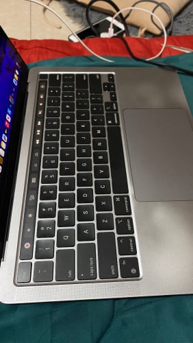 Macbook pro2020 13.3"