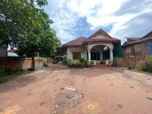 Prime Location in Siem Reap – House on 600sqm Land Between Angkor Wat & Pub Street