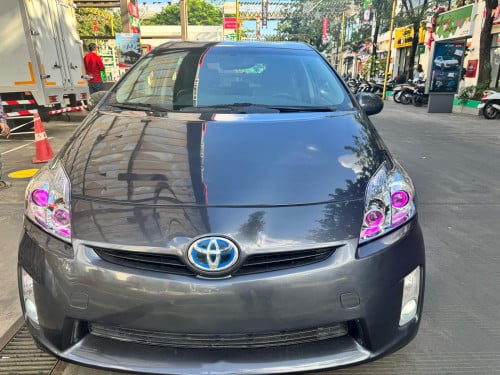 Prius 011option 4ពណ៌ប្រផះឡានថ្មីឡានស្អាតលក់តំលៃចរចាបានឡានអត់បុកអត់ច្រះឡានមូលមានសេវារំលោះ