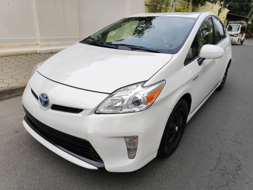 Prius 012 Options 3 11មុឺនម៉ាយហ្សុីន ខាងក្នុងលឿង