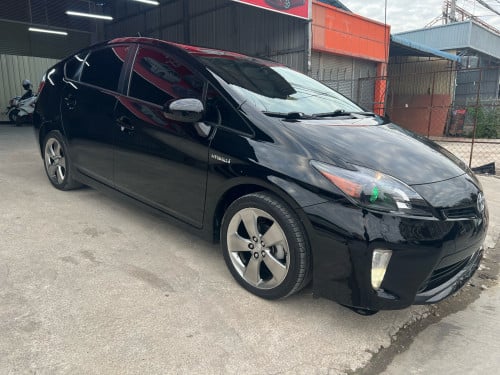 Prius 2013 Personalfull  លក់ឡានថ្មីឡានស្អាតលក់តំលៃចរចាបានអត់បុកអត់ច្រះឡានមូលមានសេវារំលោះ
