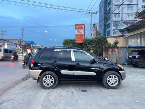 RAV 4 ឆ្នាំ 2002 ឡានស្អាត គ្រឿងក្នុងថ្មី មិនបុកមិនប៉ះ