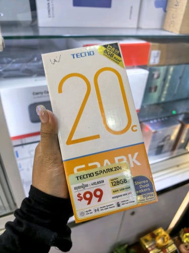 Tecno spark 20C=79$ ឃ្លាស្រុក ថ្មីអីវ៉ាន់ក្រុមហ៊ុនធានា 13 ខែ