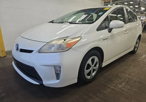 Toyota Prius 2013 op3 ម៉ាយតិច លាងទឹកជិះ ឃ្មុំស៊ីន