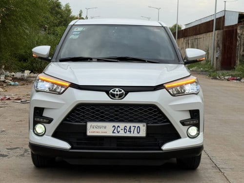 Toyota Raize 2025 ពណ៌​ ស