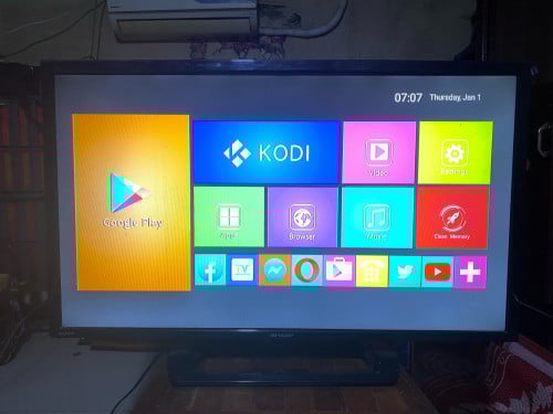 TV BRAND SHARP 32 INCHES