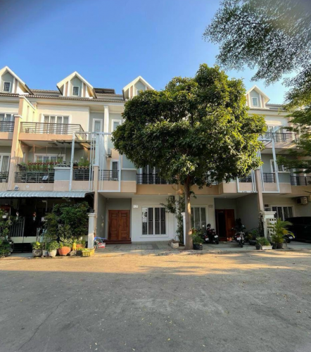 Villa For rent in Borey Phnom Penh Thmey Street Trong Mon