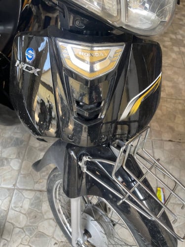 ធានារម៉ូតូស្អាតសាណុំសុិន