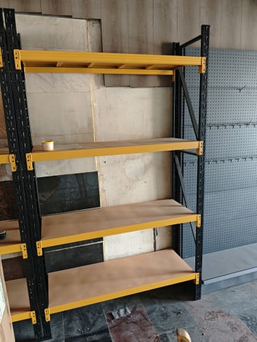 ធ្នើរតាំង