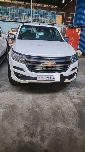 រថយន្តលក់ថ្មីខ្លាំងម្ចាស់ដើម