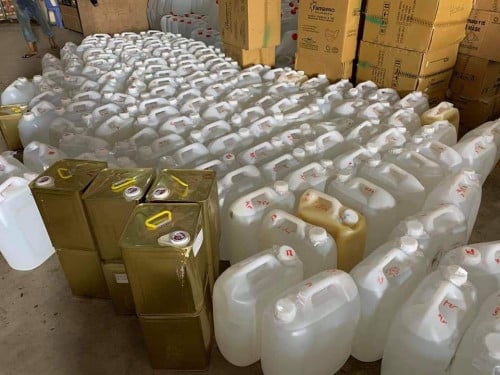 បោះដុំថ្នាំលាបឈើគ្រប់មុខ 015930498 / 0978457052