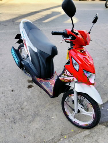 ម៉ូតូនិច 021 លក់តម្លៃ 1.270ដុល្លារ។