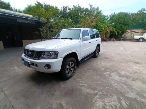 លក់06 Nisan patrol