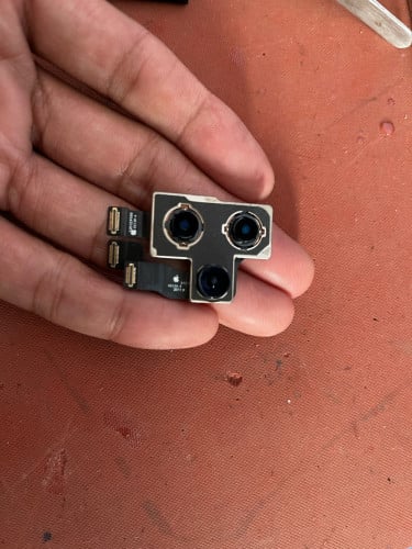 កាមេរ៉ា 11 Promax