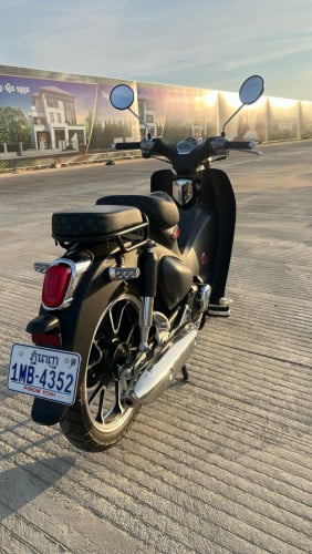 ម៉ូតូលក់ម្ចាស់ដេីមផ្ទាល់2025ជិះទេីប2000គីឡូទេ