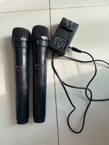 ធុងបាសមួយទឹក 70%ប្រើបានច្រៀងបាន។ ខូចតែថ្មអឆចប្រើបាន កម្ពស់33.1cm