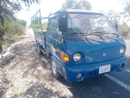 ឡានលក់ឆ្នាំ 94 ឯកសារគ្រប់ប្រើស្លាបតម្លៃ3900ចរចានៅស្វាយរៀង