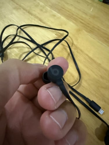 កាសហ្សុីន iPhone & កាសហ្សុីន beats lightning