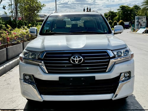 ឡានលក់ LandCruiser ឆ្នាំ2016 V8 FullOption បើកដំបូល