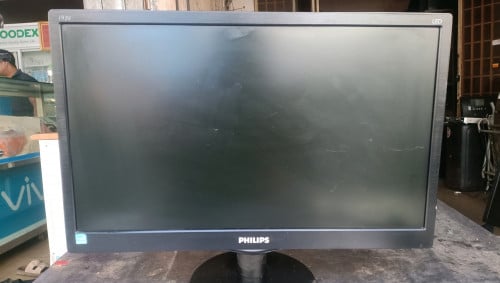 ម៉ូនីទ័រម៉ាក Phlips